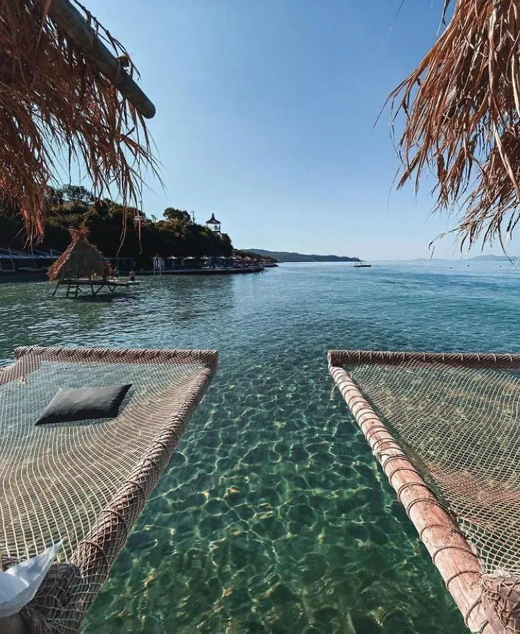Vila Ademi Ksamil Albanien