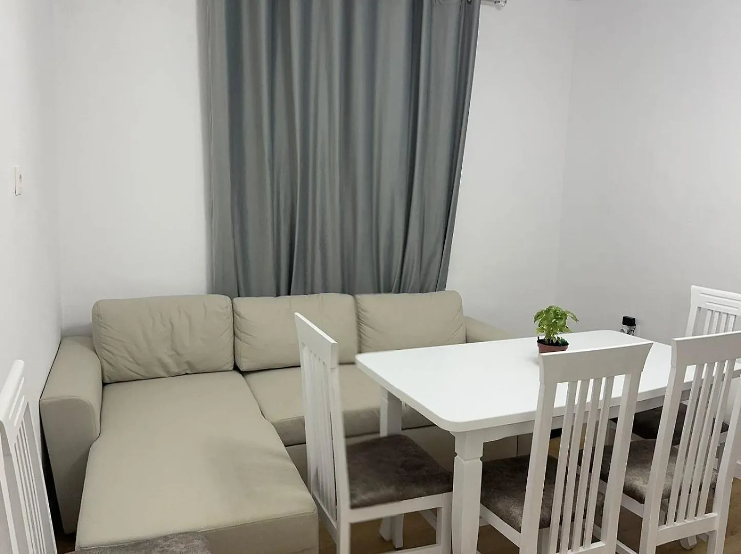 Vila Ademi Ksamil 0*,  Albanien